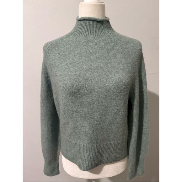 J. Crew Rollneck sweater in heather blue smocked super softer XXS - Picture 8 of 9